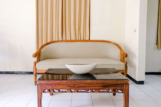 Lobi 4 SPOT ON 2875 Madani Family Residence