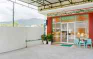 Exterior 3 SUPER OYO 2199 Mandiri Guest House Syariah