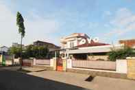 Bangunan OYO 2593 Mawar Residence