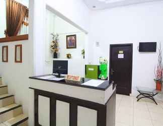 Lobi 2 OYO 2595 Lumungga Residence Syariah