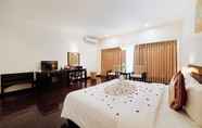 Bedroom 2 White Palace Hotel Thai Binh