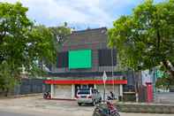 Bangunan OYO 3201 Hotel Rian Palembang