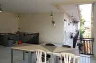 Common Space OYO 2851 Anggrek House