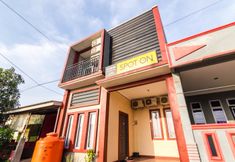 Exterior 2 SPOT ON 2755 Zainab Homestay Syariah