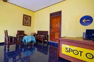 Lobby 4 SPOT ON 2821 Griya Kawula Syariah