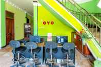 Lobi OYO 2848 Senaz Residence