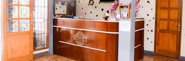 Lobby OYO 2868 Mustika Villa