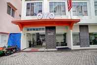 ภายนอกอาคาร OYO 3051 Stm Suite Near Amplas Bus Terminal