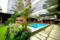 Luar Bangunan Petak Padin Cottage by The Pool