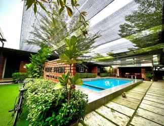 Exterior 2 Petak Padin Cottage by The Pool