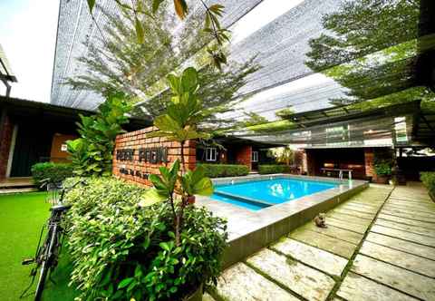 Bangunan Petak Padin Cottage by The Pool