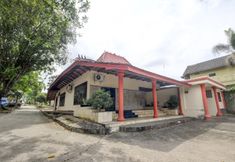 Bangunan 5 OYO 3180 Hotel Rian Cottage