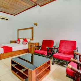 OYO 3180 Hotel Rian Cottage 1, Khách sạn PT. Kimia Farma Trading And Distribution