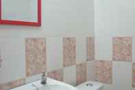 In-room Bathroom SPOT ON 89821 Batu Maung Sempoi Inn And Cafe