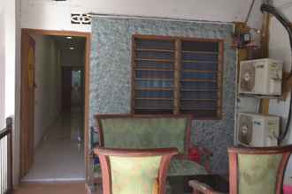 Lobi 4 SPOT ON 89821 Batu Maung Sempoi Inn And Cafe