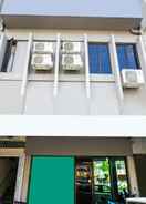 EXTERIOR_BUILDING SUPER OYO 89950 365 Nice Stay