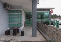 Bangunan 6 OYO 90005 Dc Villa Guest House