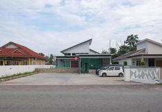 Bangunan 7 OYO 90005 Dc Villa Guest House