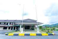 ภายนอกอาคาร Tambunan Rafflesia Hotel