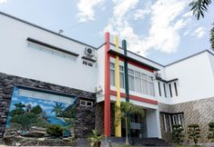 Exterior 2 Pondok Garuda Guest House
