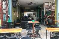 Bar, Kafe dan Lounge JT Guesthouse