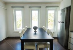 Kamar Tidur 7 Sea Song Inn