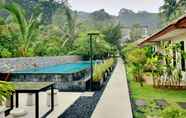 Kolam Renang 2 Laemsai Resort
