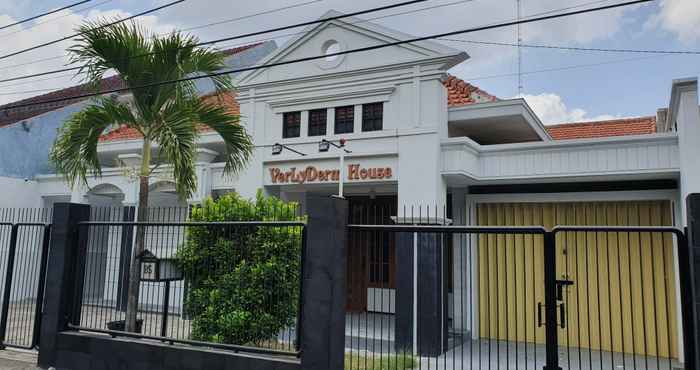 Bangunan VerLyDerm House