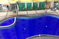 Kolam Renang The Suites Metro Apartment Bandung by Zaenal King