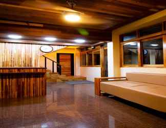 Sảnh chờ 2 Mahogany Tourist Inn