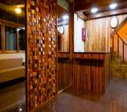 Lobi 3 Mahogany Tourist Inn