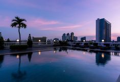 Swimming Pool 4 Niran Grand Hotel
