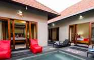 Kolam Renang 3 Taman Bali Villa Dewi Sri