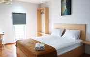 Bedroom 5 UROOMS Senayan		