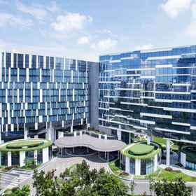 Exterior / Building 1 Mercure Singapore On Stevens, Singapore Hotels