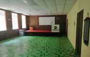 Lobby 6 SPOT ON 90014 Otternest @ Gunung Pulai 2