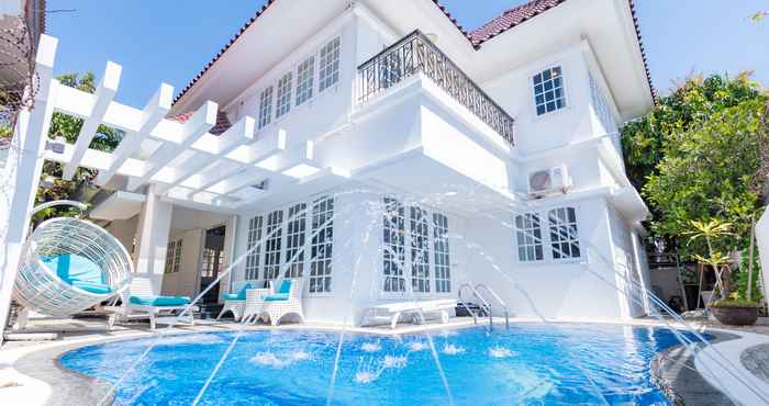 Swimming Pool Kat Villa