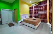 Bedroom 3 OYO 89933 Nun Hotel