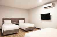 Bedroom ACES Hotel Kuala Lumpur