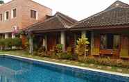 ภายนอกอาคาร 5 Rumah Bata Guest House