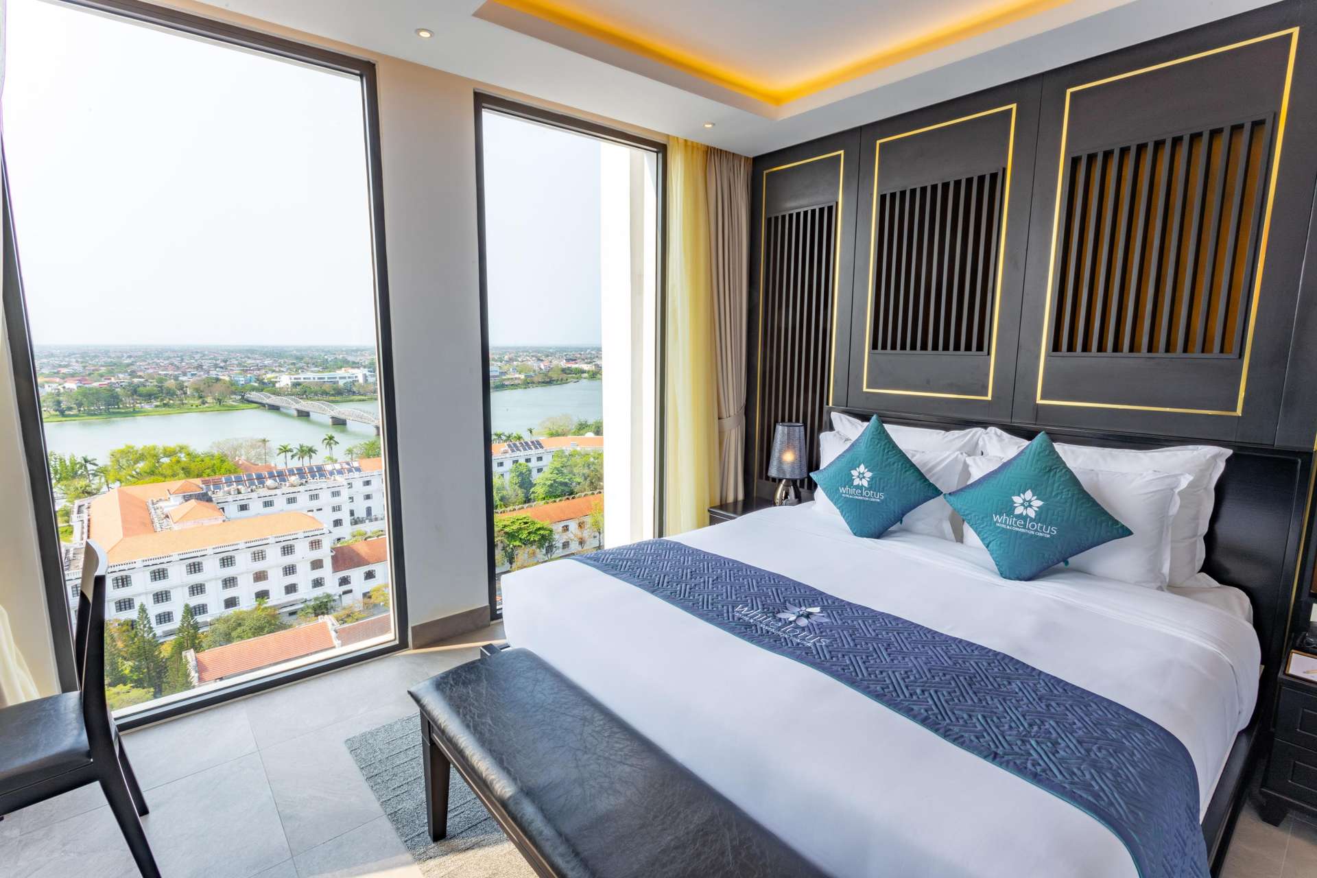 White Lotus Hue Hotel - khách sạn gần phố đi bộ Huế