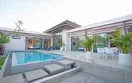 Kolam Renang 4 Gold Chariot Pool Villa