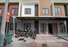 Exterior 2 OYO 3253 Sofia Residence