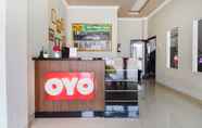 Lobby 5 OYO 3232 RD KOST