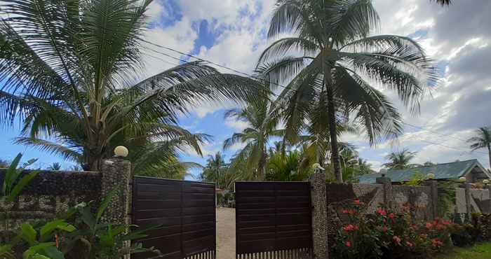 Exterior Coopers Beach Resort