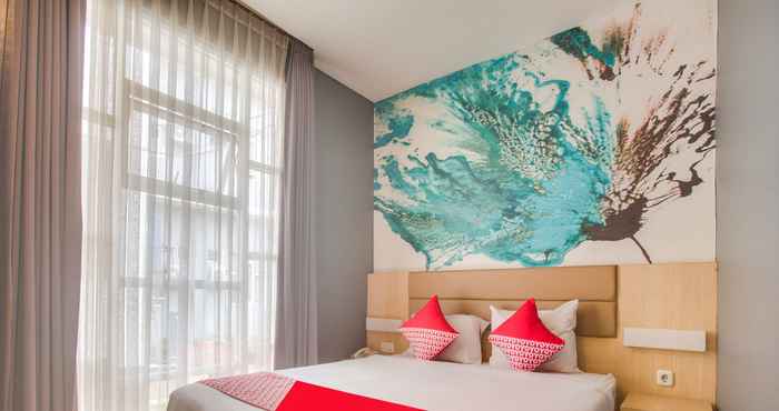 Bedroom Capital O 3270 Hotel Arimbi Baru Dewi Sartika