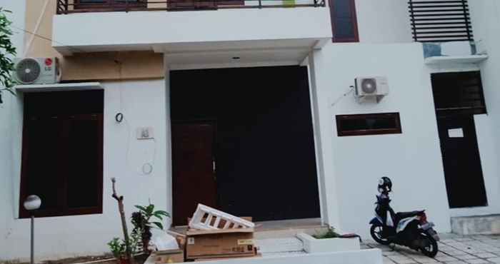 Luar Bangunan Rumah Mantan Homestay (Wirosaban)	