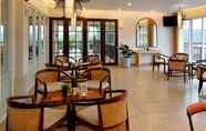 Bar, Kafe dan Lounge 5 The Balcone Suite & Resort Powered by Archipelago