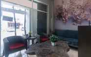 Lobby 4 Super OYO 3216 Ellegan Residence