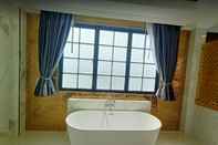 Toilet Kamar Exquisite pool villa Pattaya G